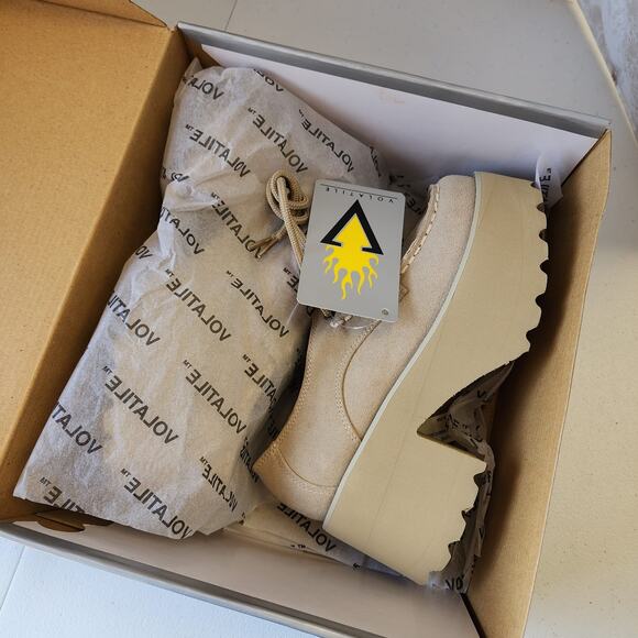 VOLATILE Shag Tan Suede Chunky Platform Oxfords Shoes Women's U.S. size 7 NWT - Picture 5 of 5